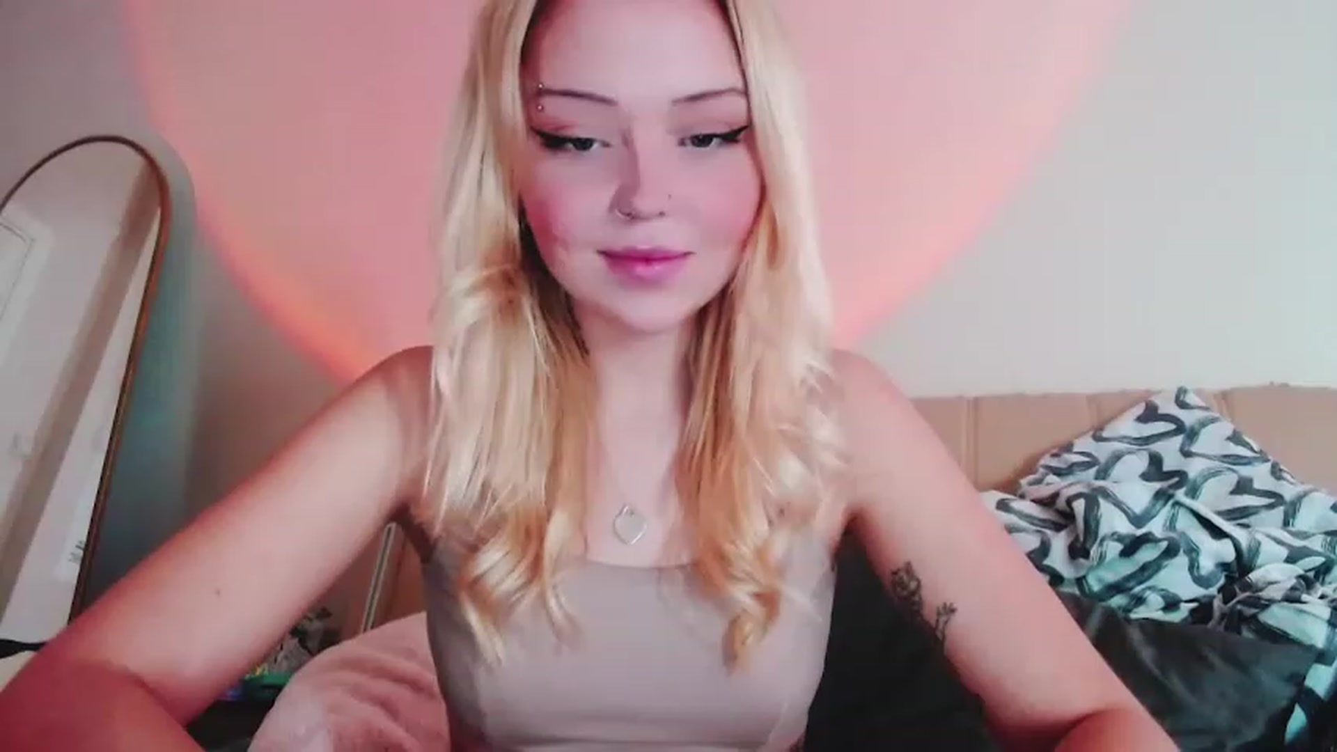 Gallery image thumbnail from Sk8Gurl420's myfreecams stream on, 02/17/2023, 14:07 image 16 of 20