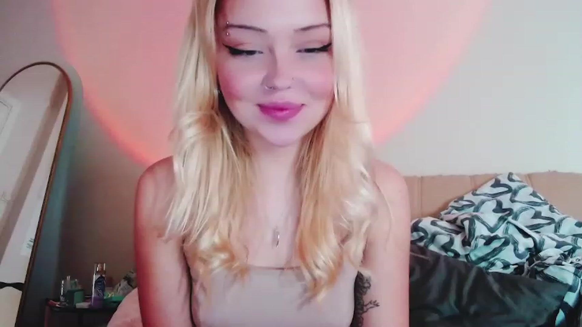 Gallery image thumbnail from Sk8Gurl420's myfreecams stream on, 02/17/2023, 14:07 image 17 of 20