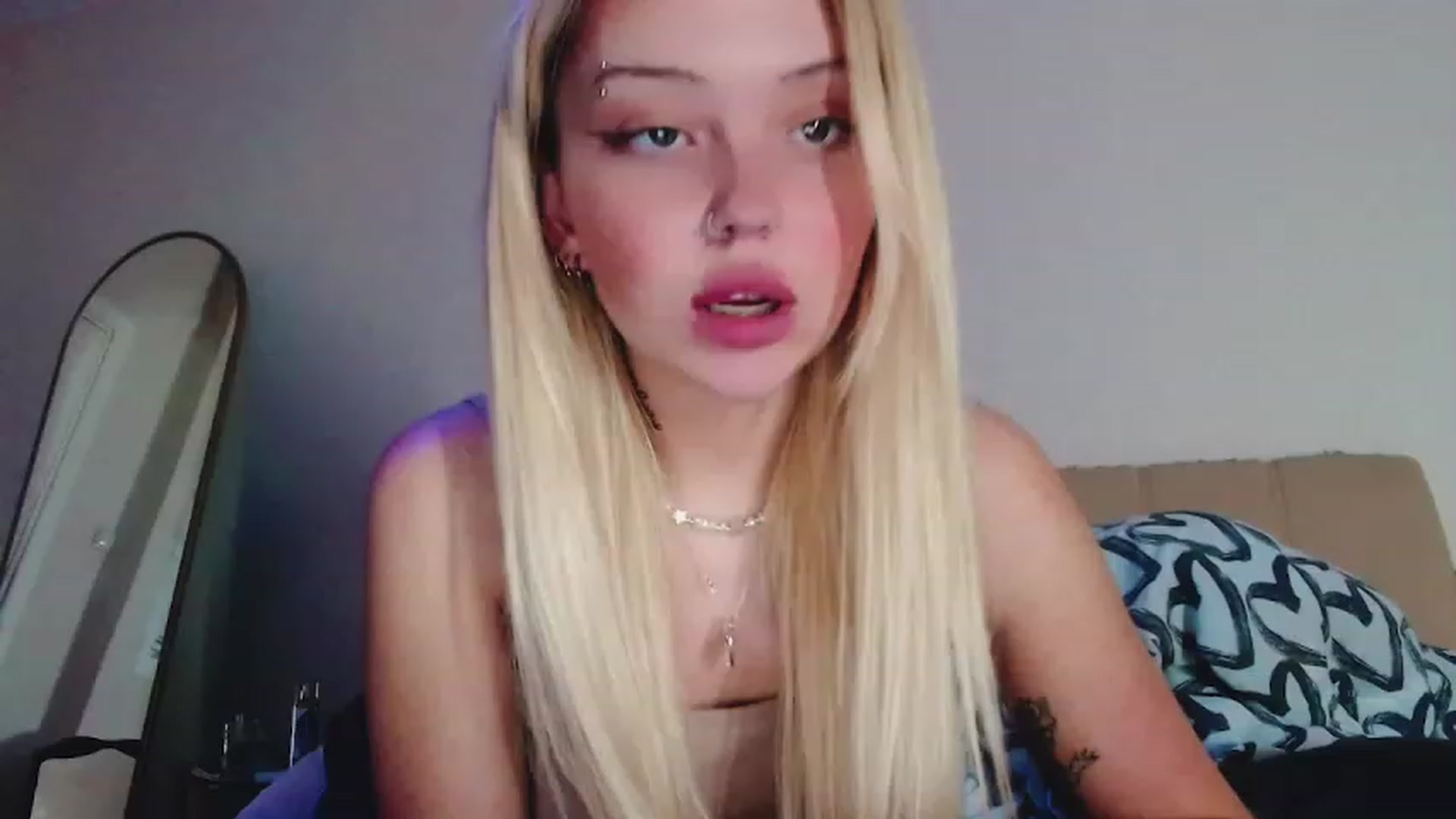 Gallery image thumbnail from Sk8Gurl420's myfreecams stream on, 02/19/2023, 20:46 image 4 of 20