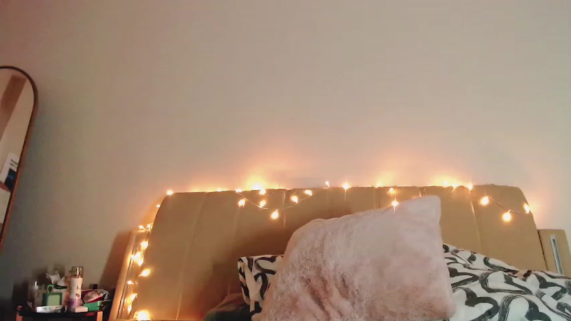 Gallery image thumbnail from Sk8Gurl420's myfreecams stream on, 02/20/2023, 07:12 image 6 of 20