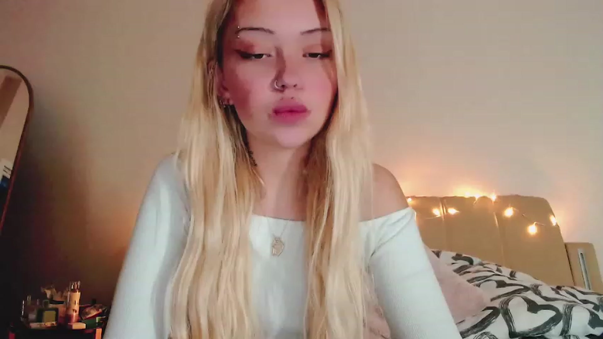 Gallery image thumbnail from Sk8Gurl420's myfreecams stream on, 02/20/2023, 07:12 image 7 of 20