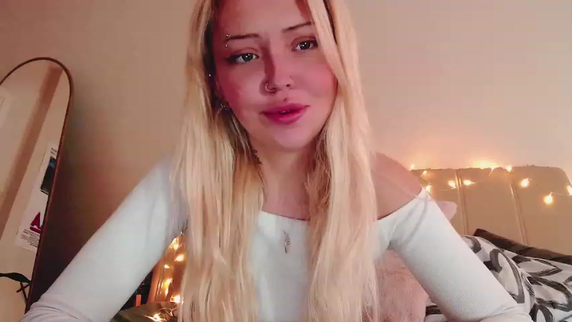 Gallery image thumbnail from Sk8Gurl420's myfreecams stream on, 02/20/2023, 07:12 image 19 of 20