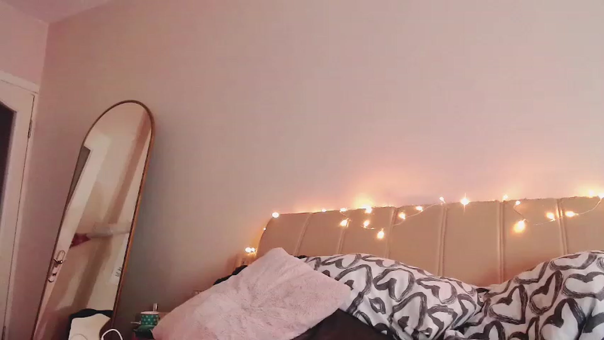 Gallery image thumbnail from Sk8Gurl420's myfreecams stream on, 02/23/2023, 07:02 image 7 of 20
