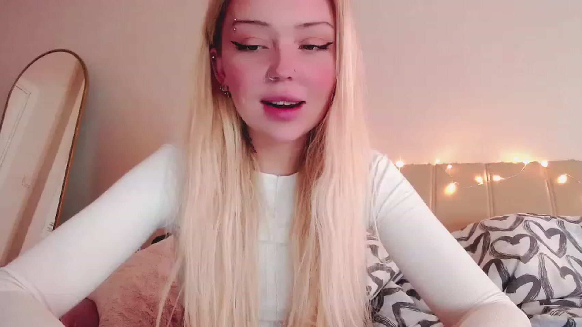 Gallery image thumbnail from Sk8Gurl420's myfreecams stream on, 02/23/2023, 07:02 image 15 of 20