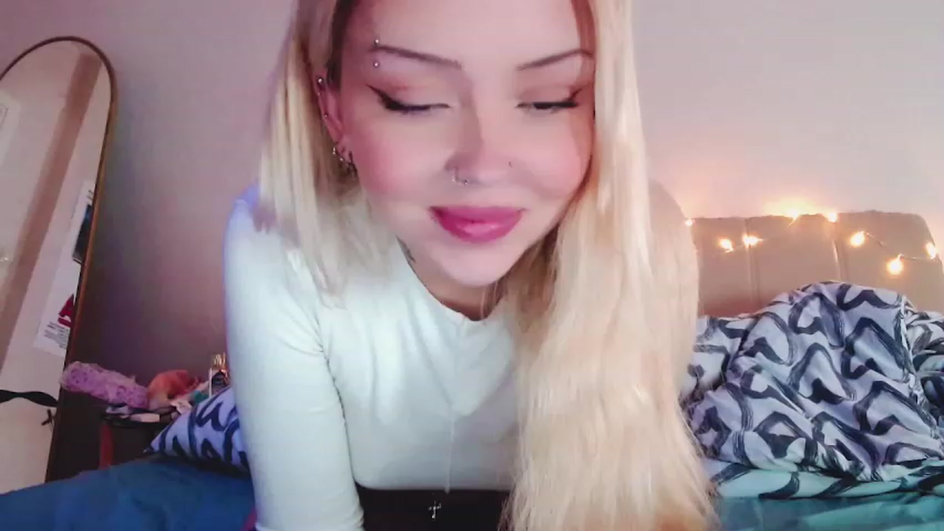 Gallery image thumbnail from Sk8Gurl420's myfreecams stream on, 02/24/2023, 17:07 image 2 of 20