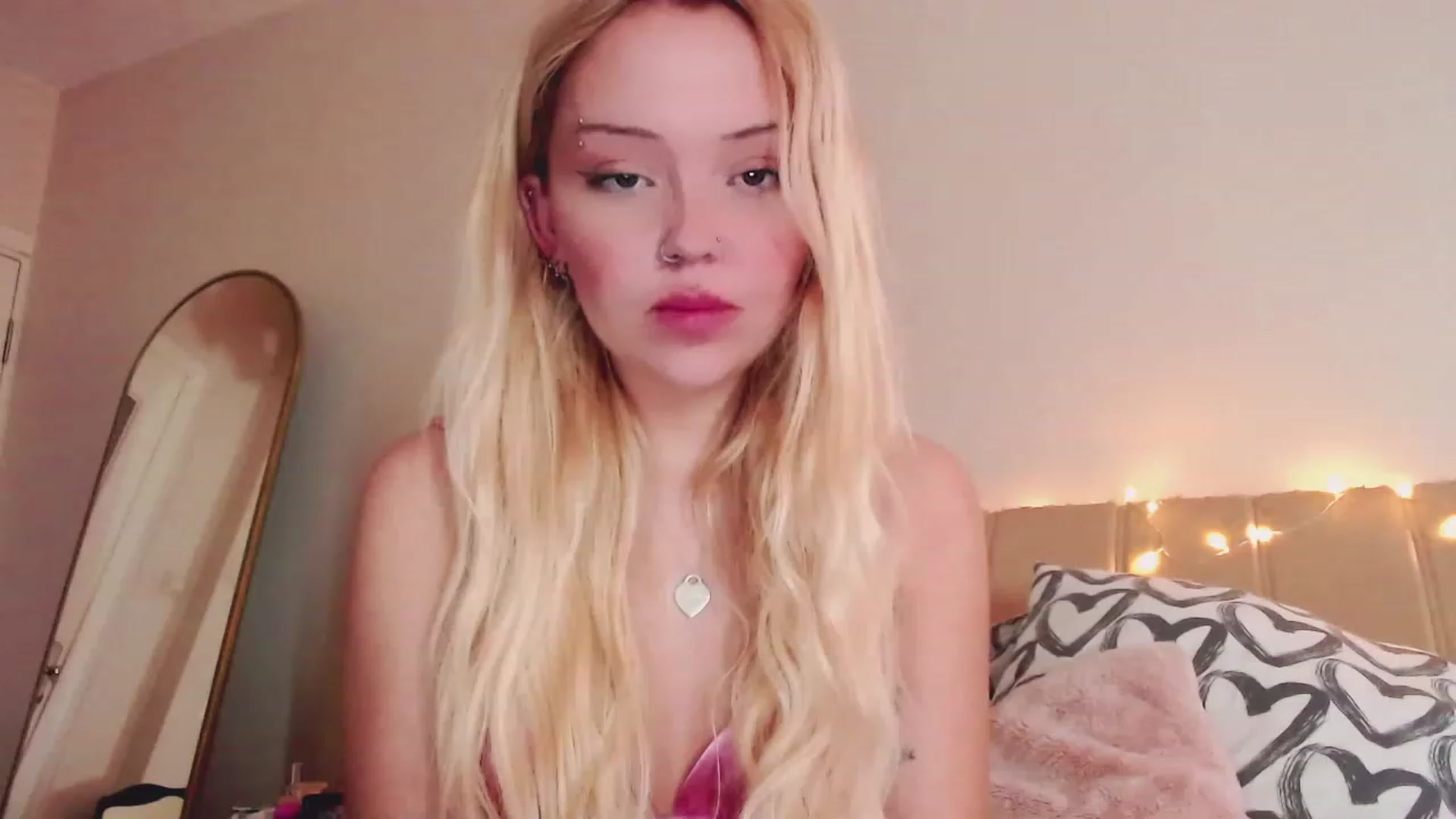 Gallery image thumbnail from Sk8Gurl420's myfreecams stream on, 02/25/2023, 16:06 image 2 of 20