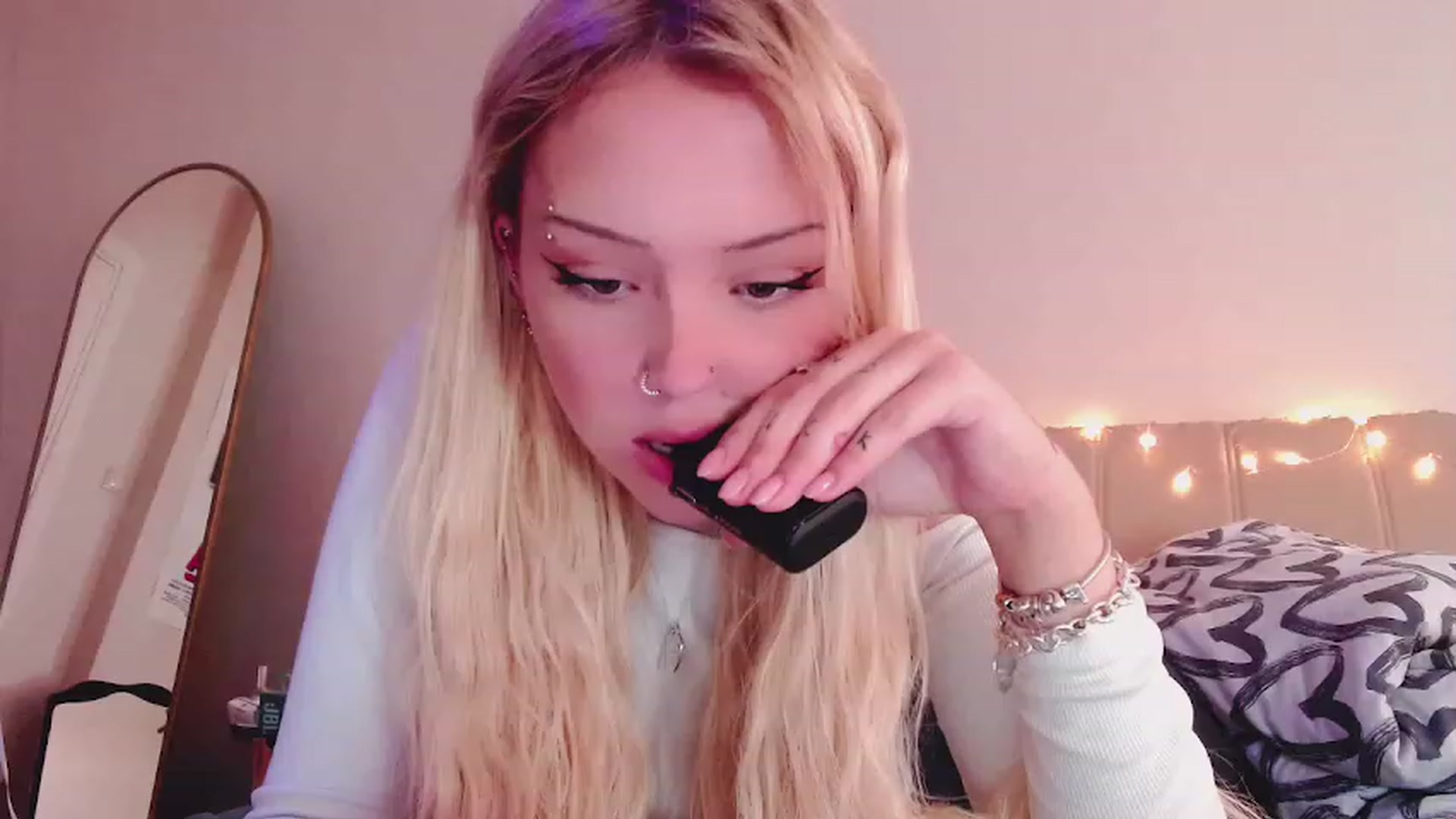 Gallery image thumbnail from Sk8Gurl420's myfreecams stream on, 02/28/2023, 12:42 image 1 of 20