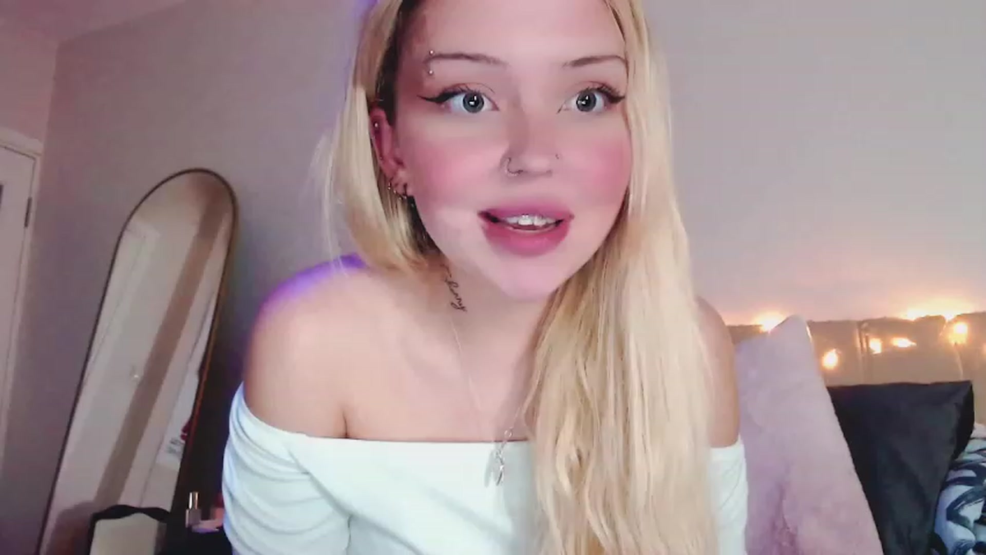 Gallery image thumbnail from Sk8Gurl420's myfreecams stream on, 03/01/2023, 20:59 image 16 of 20