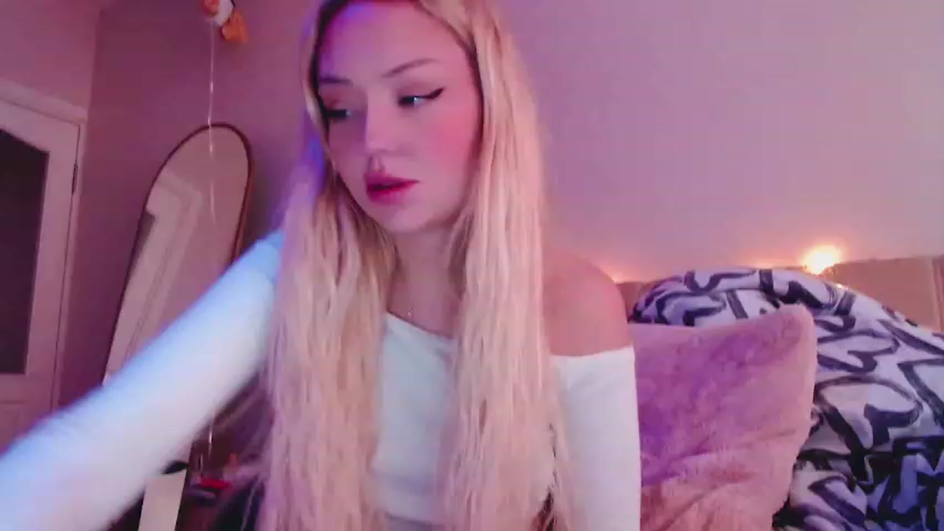 Gallery image thumbnail from Sk8Gurl420's myfreecams stream on, 03/04/2023, 14:51 image 2 of 20