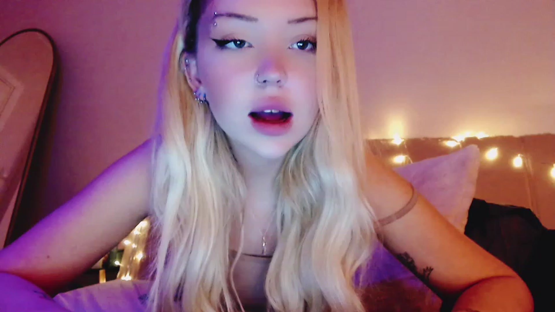 Gallery image thumbnail from Sk8Gurl420's myfreecams stream on, 03/06/2023, 21:47 image 6 of 20