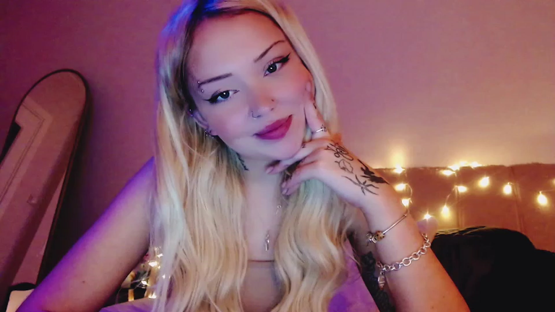 Gallery image thumbnail from Sk8Gurl420's myfreecams stream on, 03/06/2023, 21:47 image 18 of 20