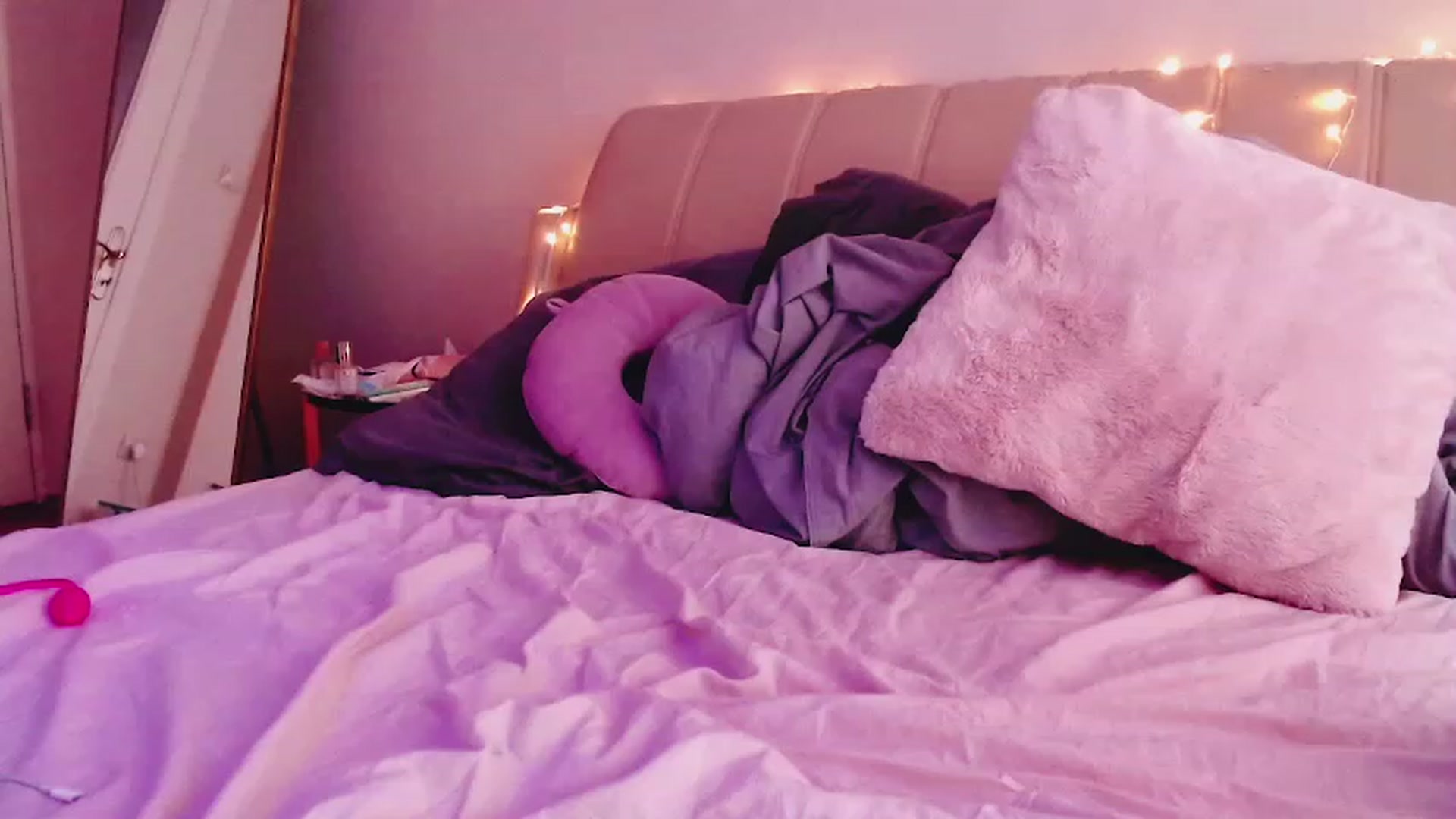 Gallery image thumbnail from Sk8Gurl420's myfreecams stream on, 03/09/2023, 08:16 image 15 of 20