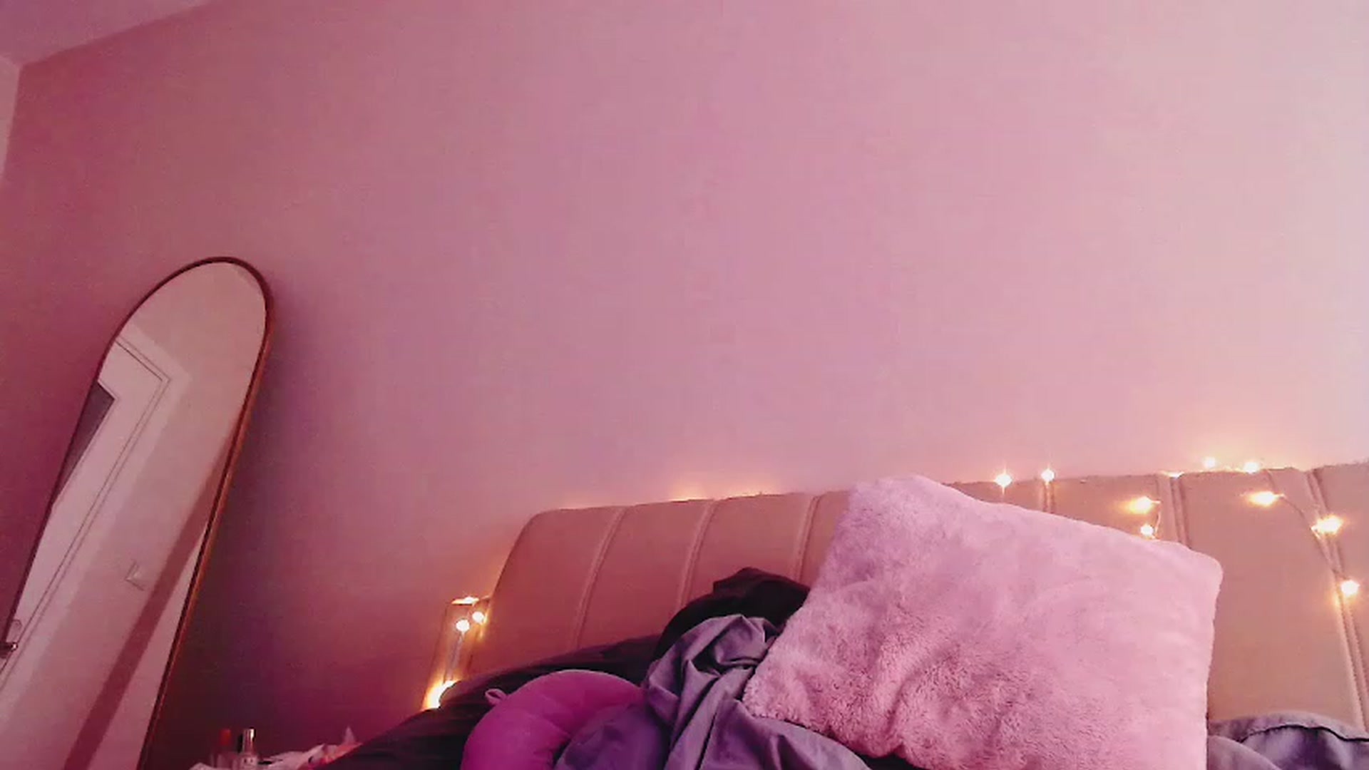 Gallery image thumbnail from Sk8Gurl420's myfreecams stream on, 03/09/2023, 08:16 image 3 of 20
