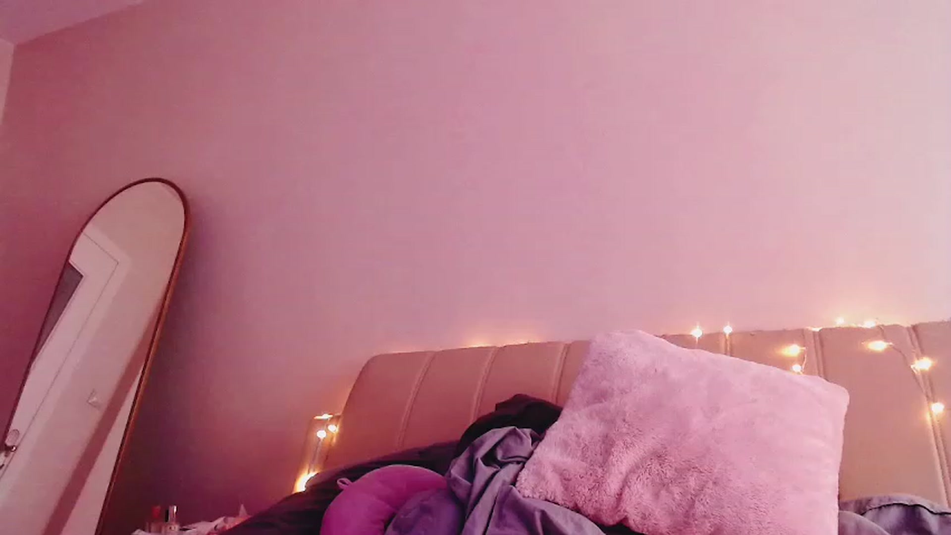 Gallery image thumbnail from Sk8Gurl420's myfreecams stream on, 03/09/2023, 08:16 image 2 of 20