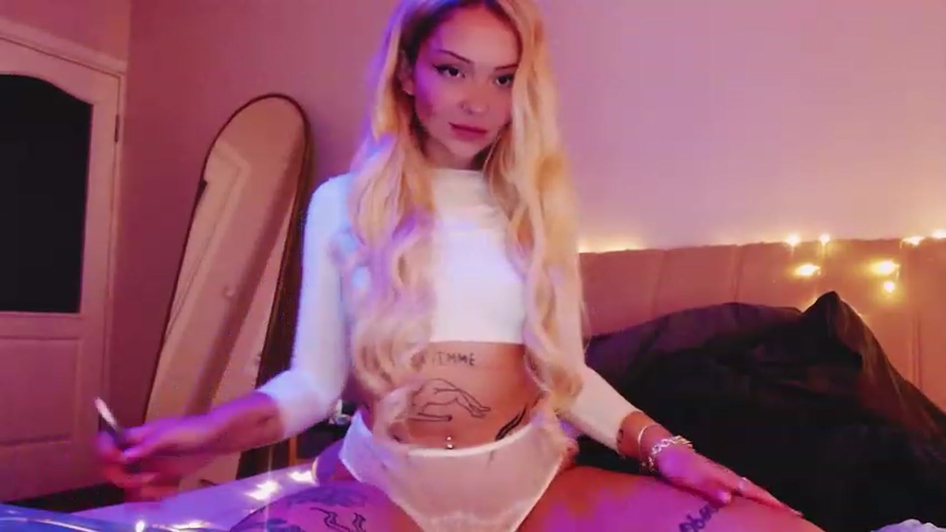 Gallery image thumbnail from Sk8Gurl420's myfreecams stream on, 03/10/2023, 16:27 image 9 of 20