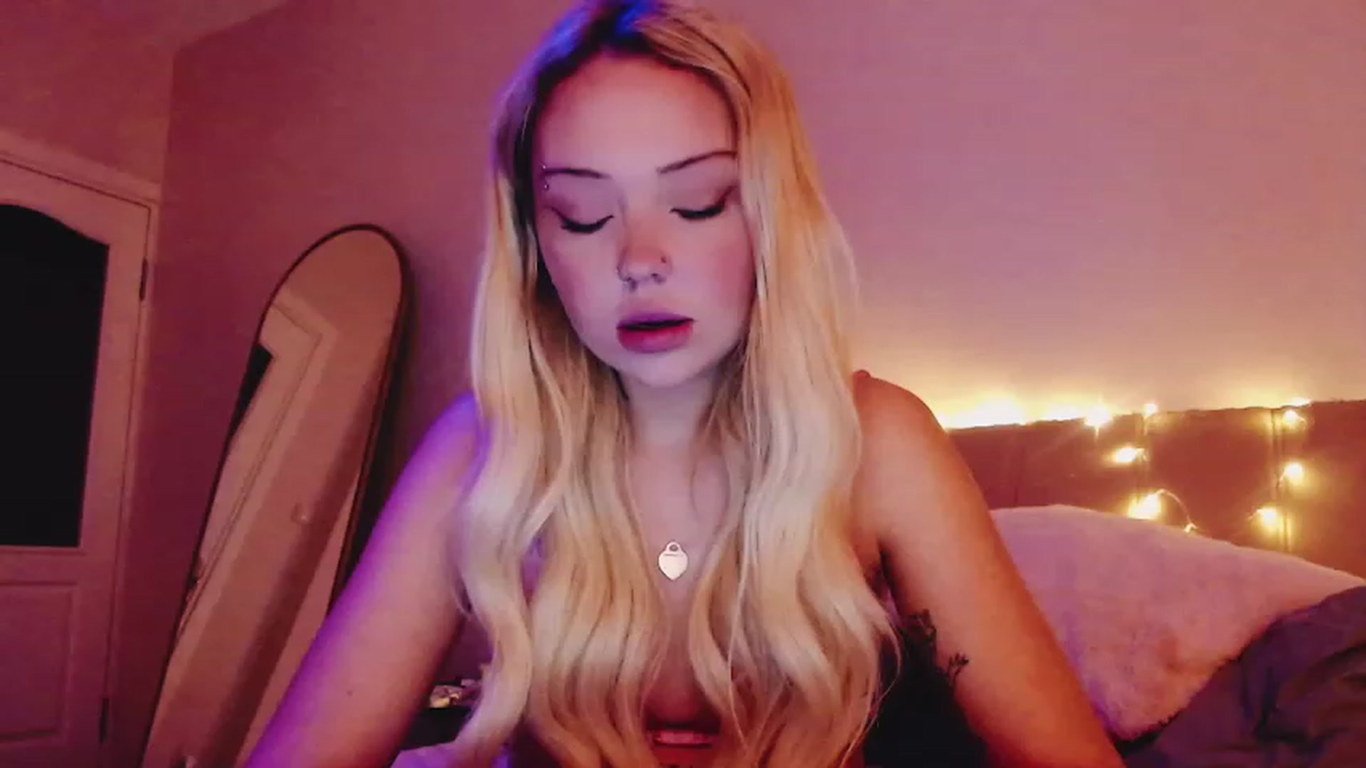 Gallery image thumbnail from Sk8Gurl420's myfreecams stream on, 03/11/2023, 21:49 image 8 of 20