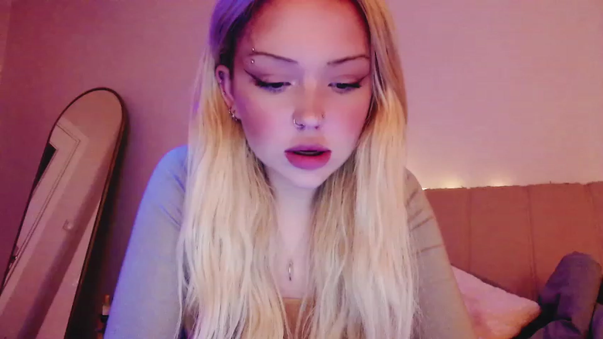 Gallery image thumbnail from Sk8Gurl420's myfreecams stream on, 03/19/2023, 21:51 image 2 of 20