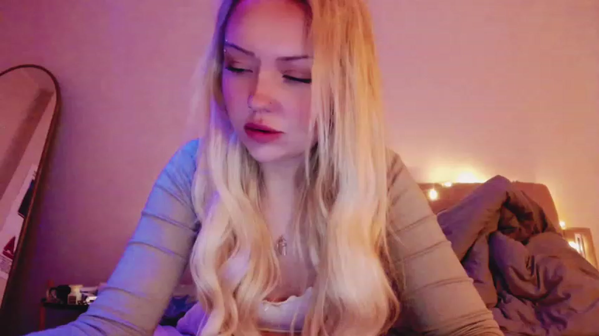 Gallery image thumbnail from Sk8Gurl420's myfreecams stream on, 03/26/2023, 19:35 image 3 of 20