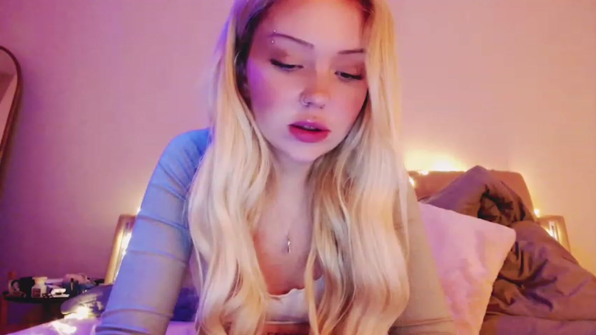 Gallery image thumbnail from Sk8Gurl420's myfreecams stream on, 03/26/2023, 19:35 image 15 of 20