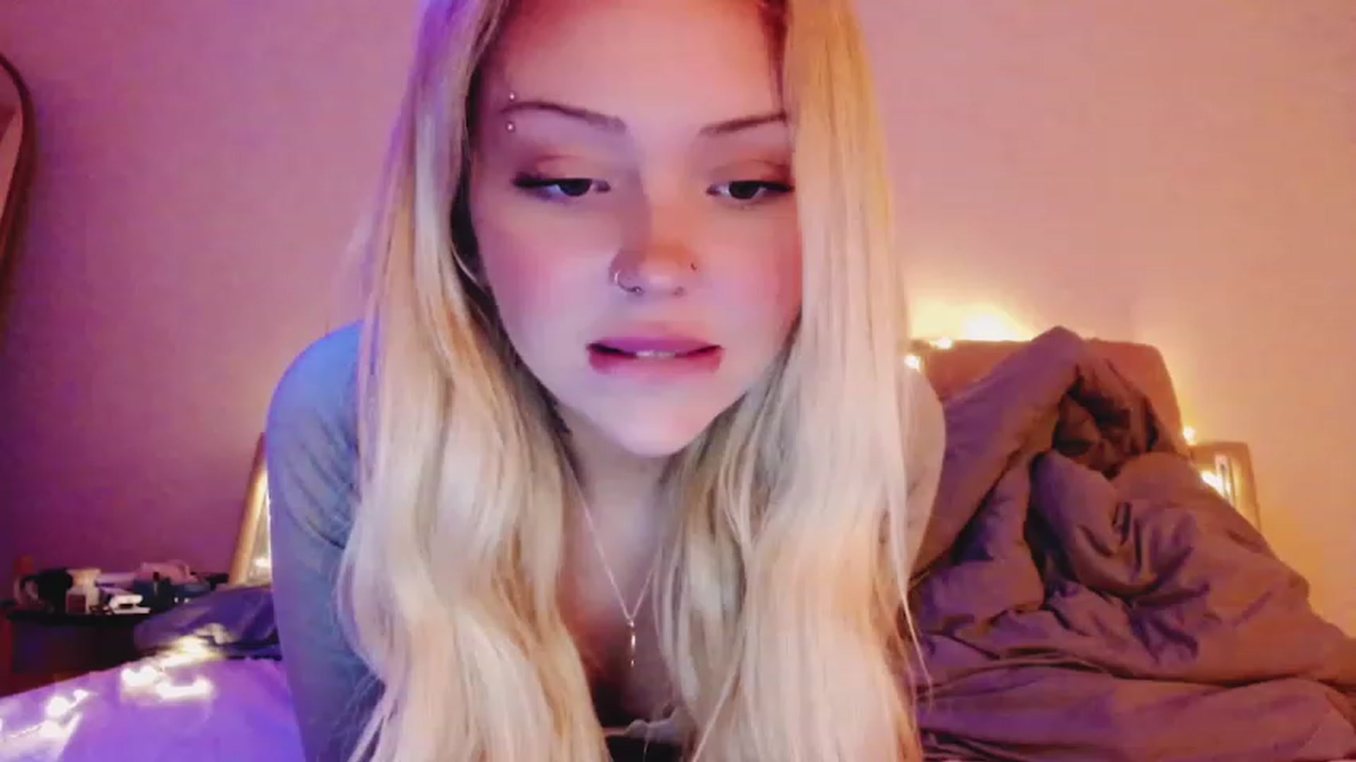Gallery image thumbnail from Sk8Gurl420's myfreecams stream on, 03/26/2023, 19:35 image 6 of 20