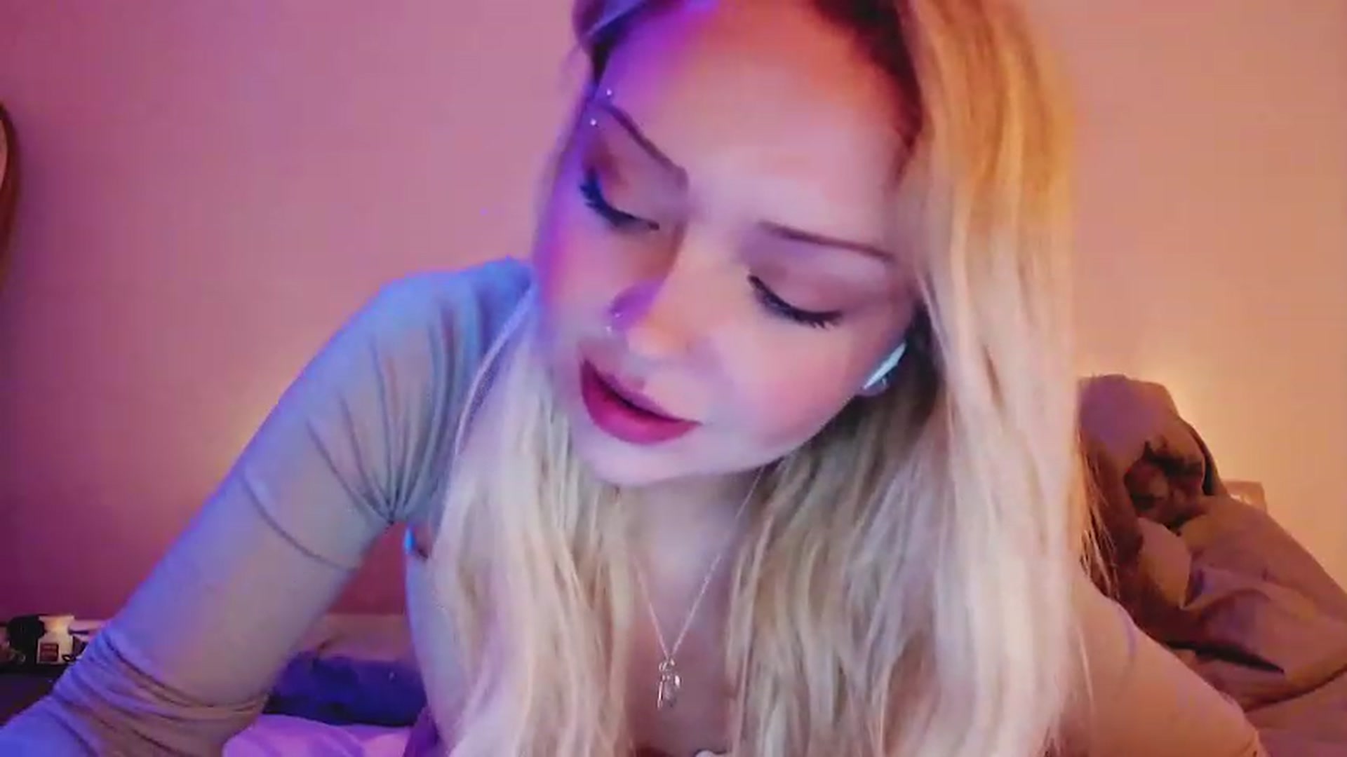 Gallery image thumbnail from Sk8Gurl420's myfreecams stream on, 03/26/2023, 21:41 image 19 of 20