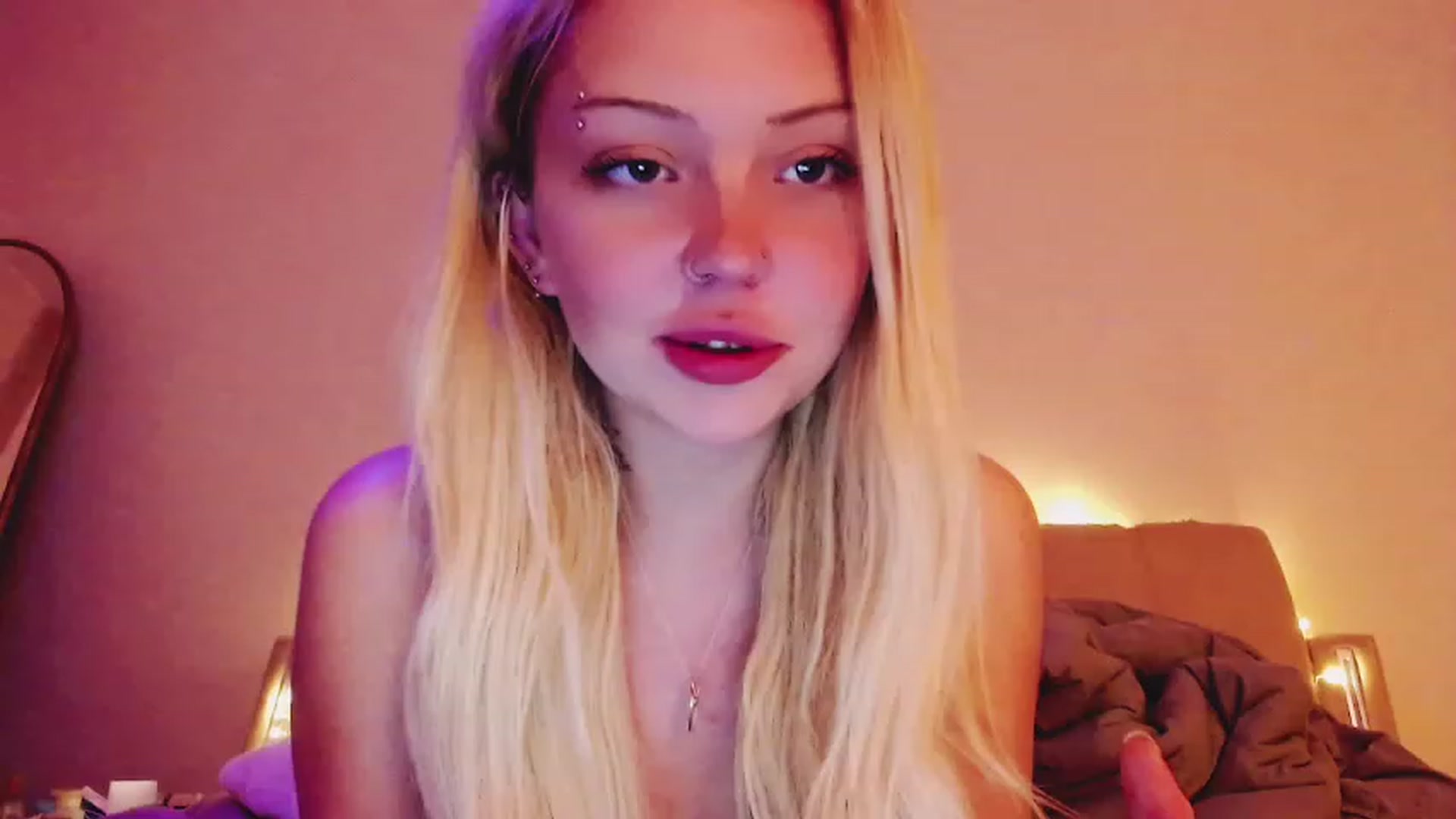 Gallery image thumbnail from Sk8Gurl420's myfreecams stream on, 03/27/2023, 19:25 image 16 of 20