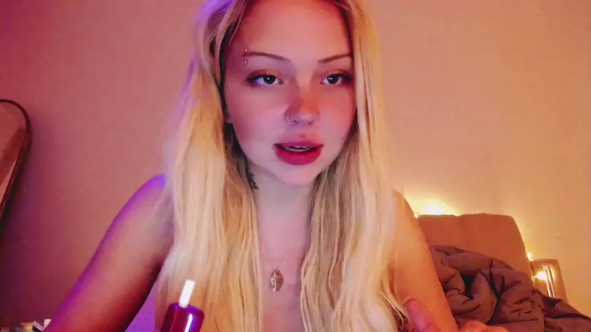 Gallery image thumbnail from Sk8Gurl420's myfreecams stream on, 03/27/2023, 19:25 image 15 of 20