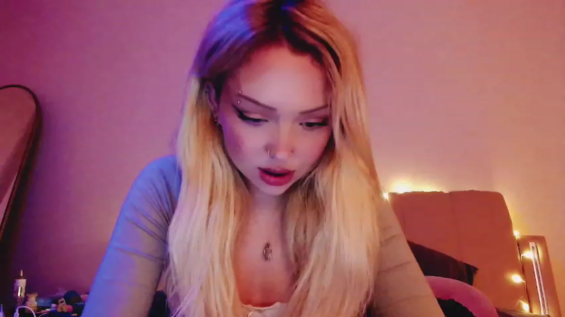 Gallery image thumbnail from Sk8Gurl420's myfreecams stream on, 03/28/2023, 18:56 image 4 of 20