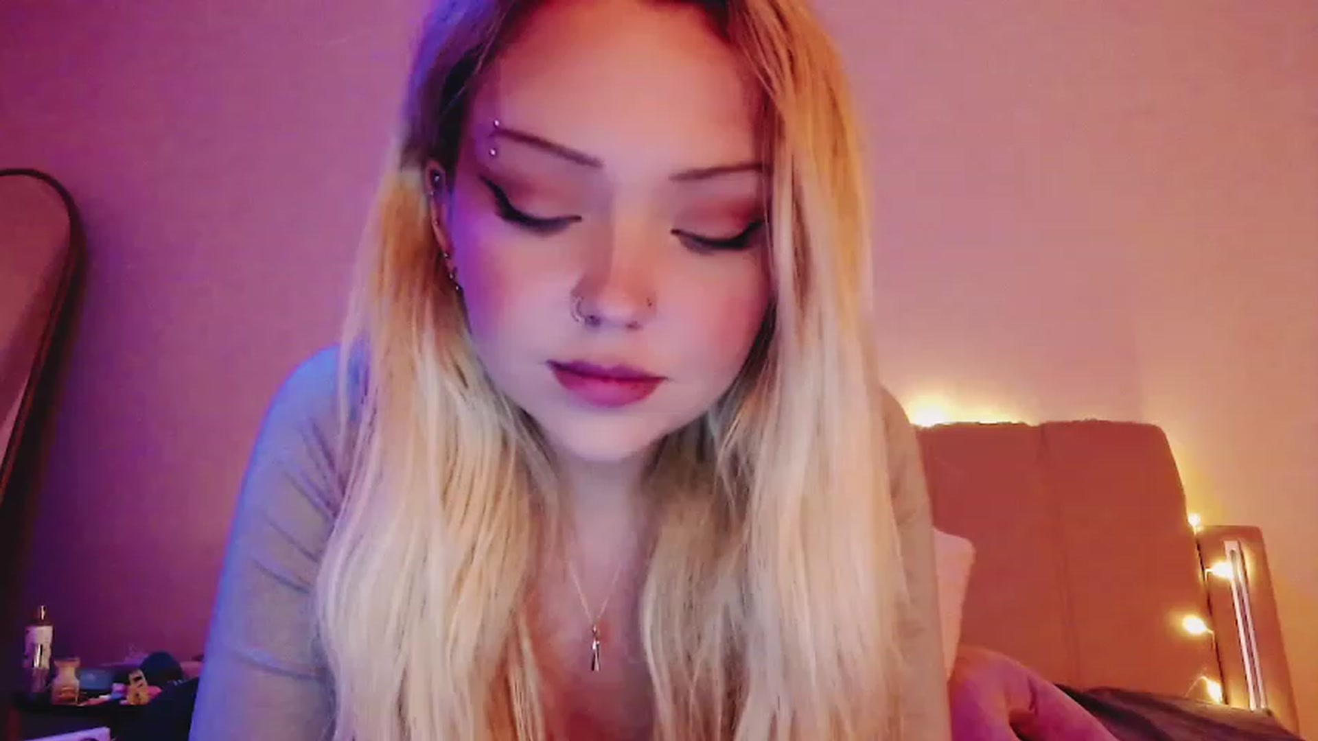 Gallery image thumbnail from Sk8Gurl420's myfreecams stream on, 03/28/2023, 18:56 image 20 of 20