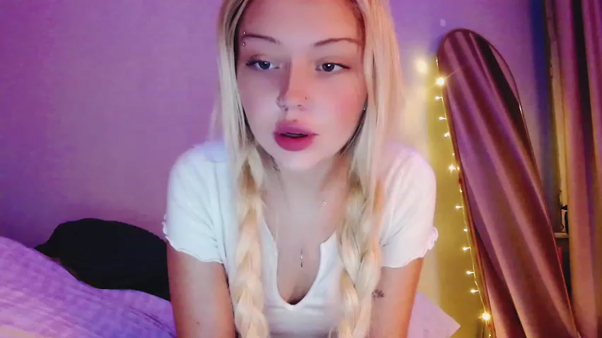 Gallery image thumbnail from Sk8Gurl420's myfreecams stream on, 04/03/2023, 21:28 image 8 of 20