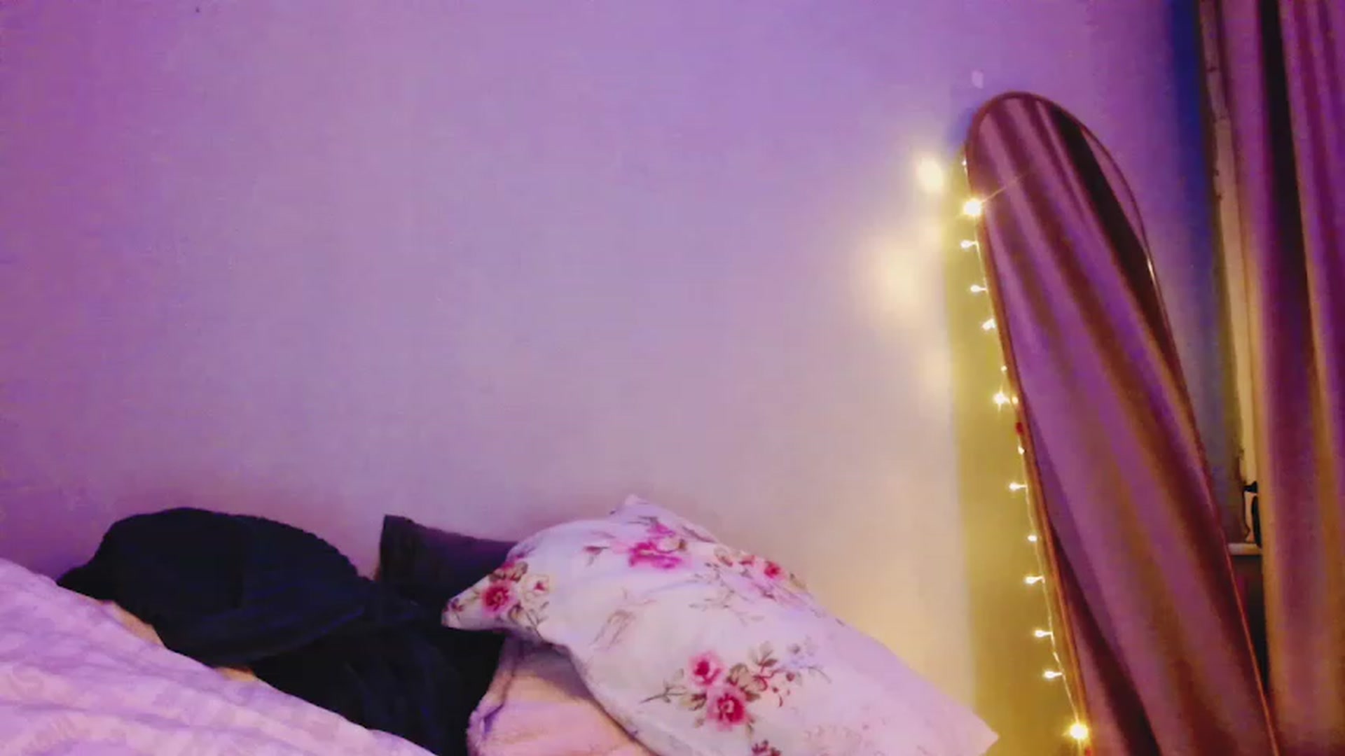 Gallery image thumbnail from Sk8Gurl420's myfreecams stream on, 04/03/2023, 21:28 image 5 of 20