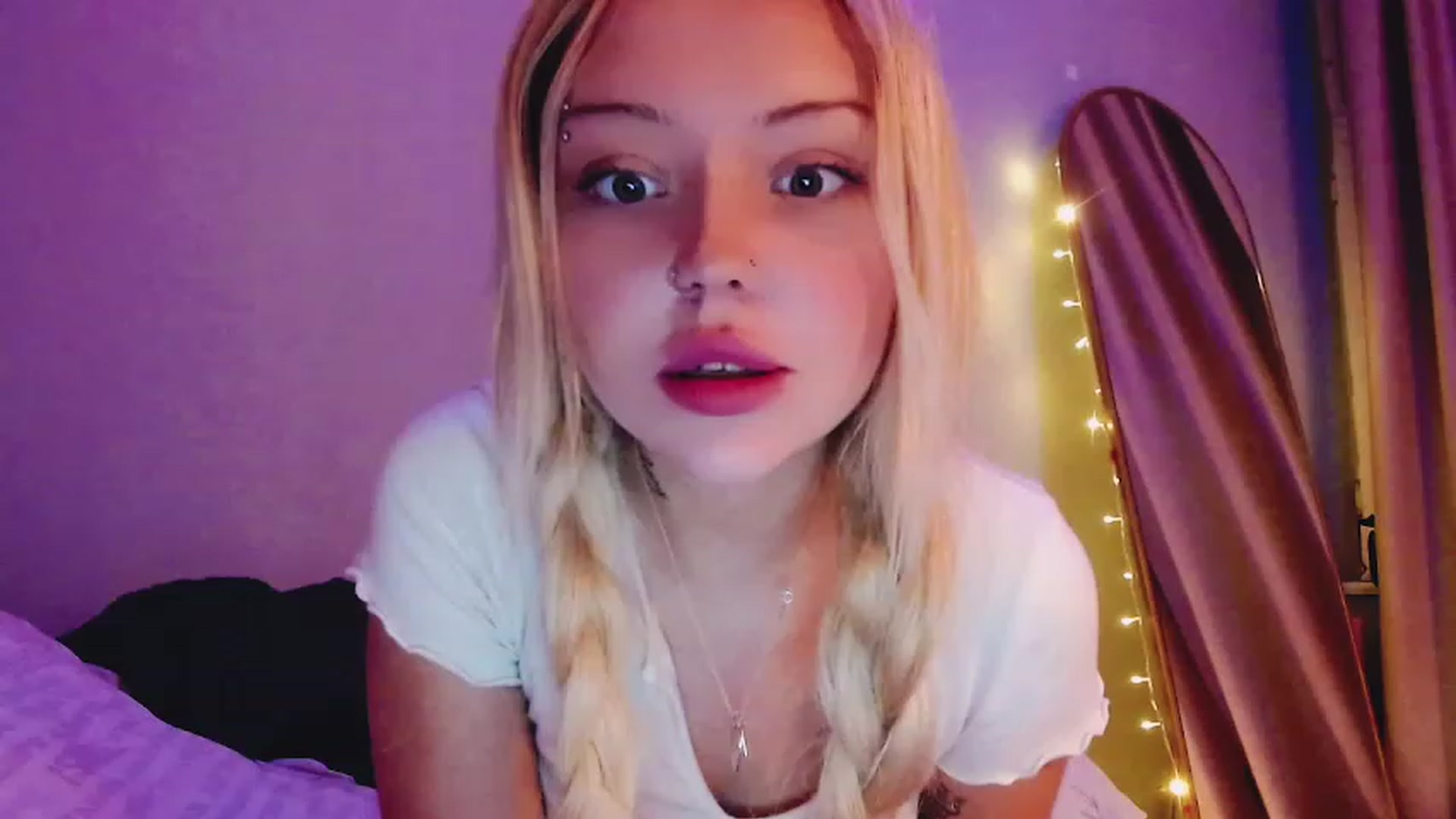 Gallery image thumbnail from Sk8Gurl420's myfreecams stream on, 04/03/2023, 21:28 image 12 of 20