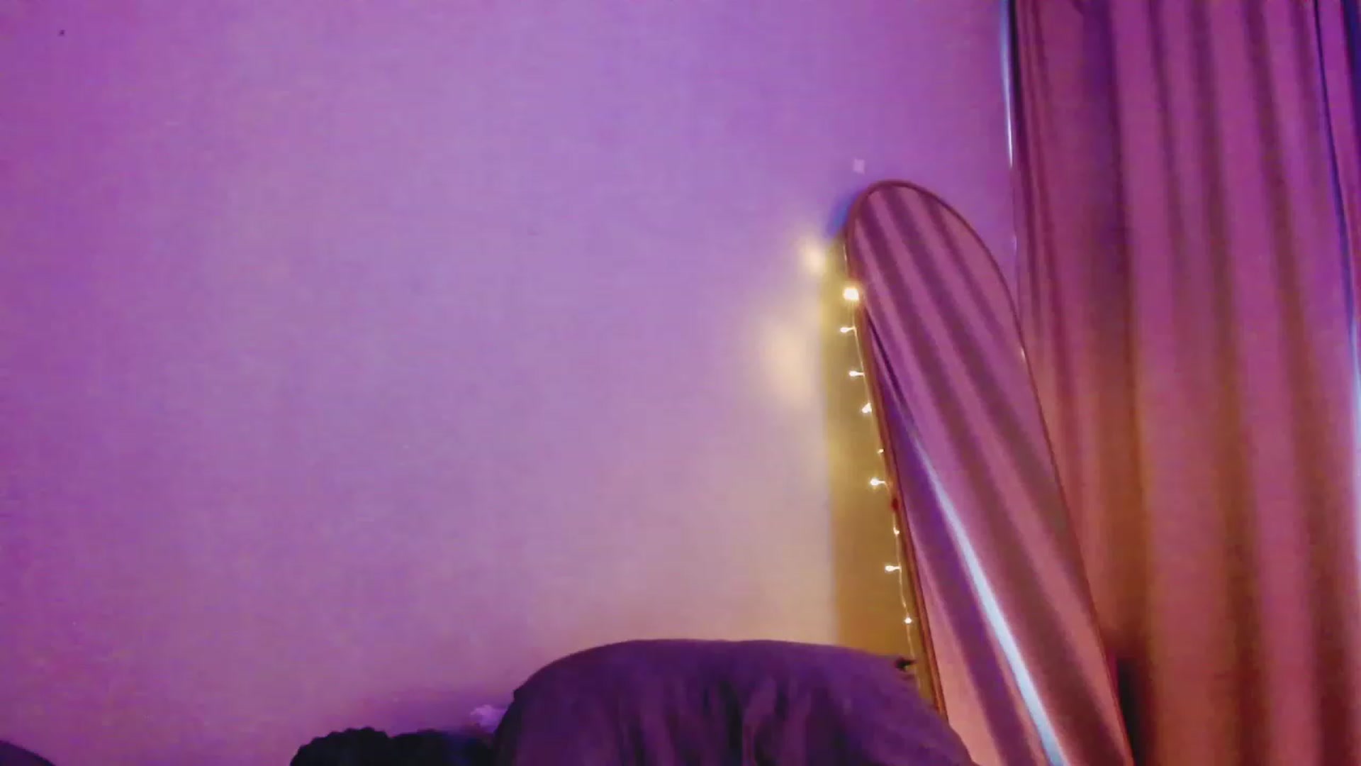 Gallery image thumbnail from Sk8Gurl420's myfreecams stream on, 04/07/2023, 16:21 image 10 of 20