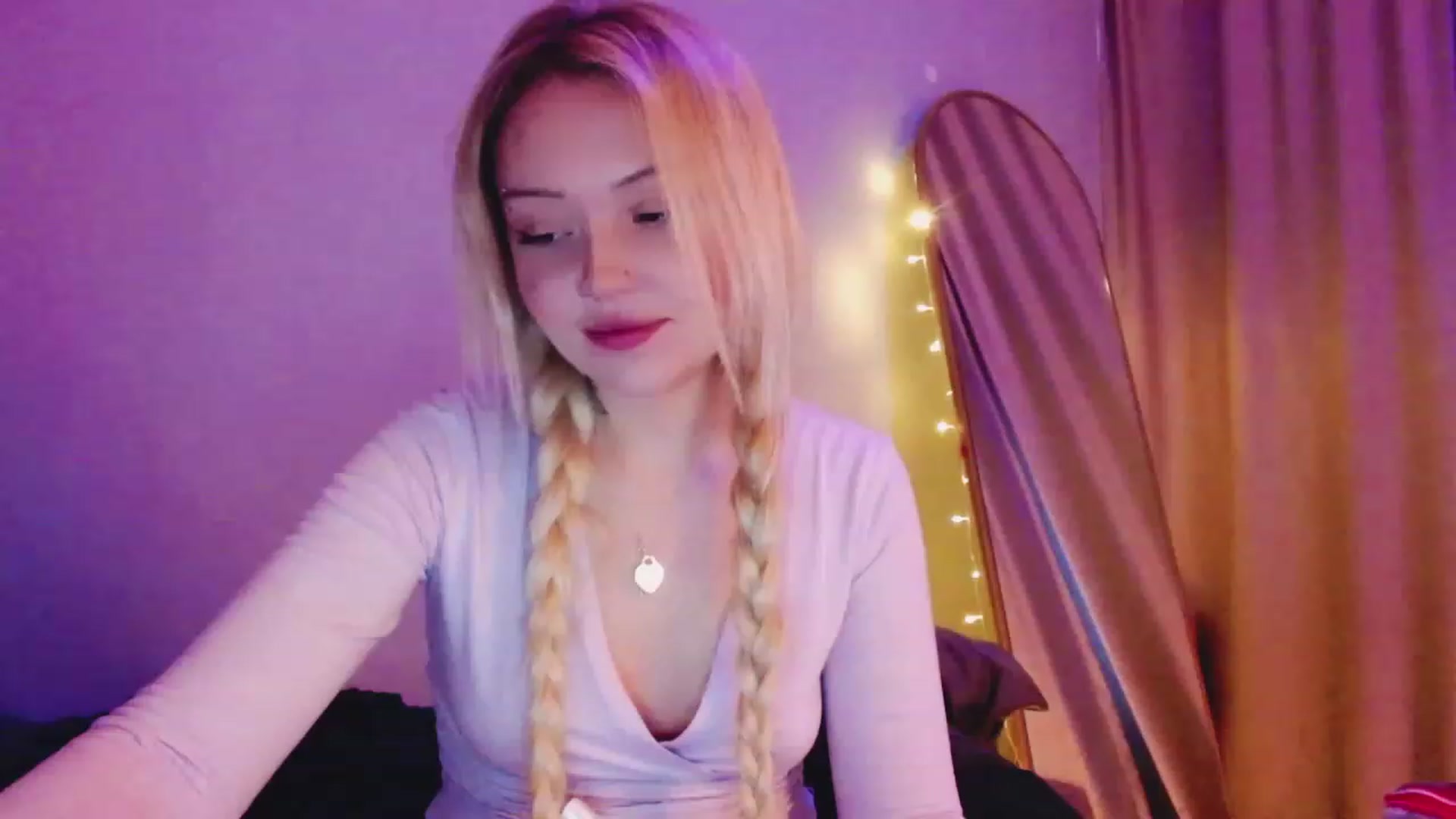 Gallery image thumbnail from Sk8Gurl420's myfreecams stream on, 04/07/2023, 16:21 image 20 of 20