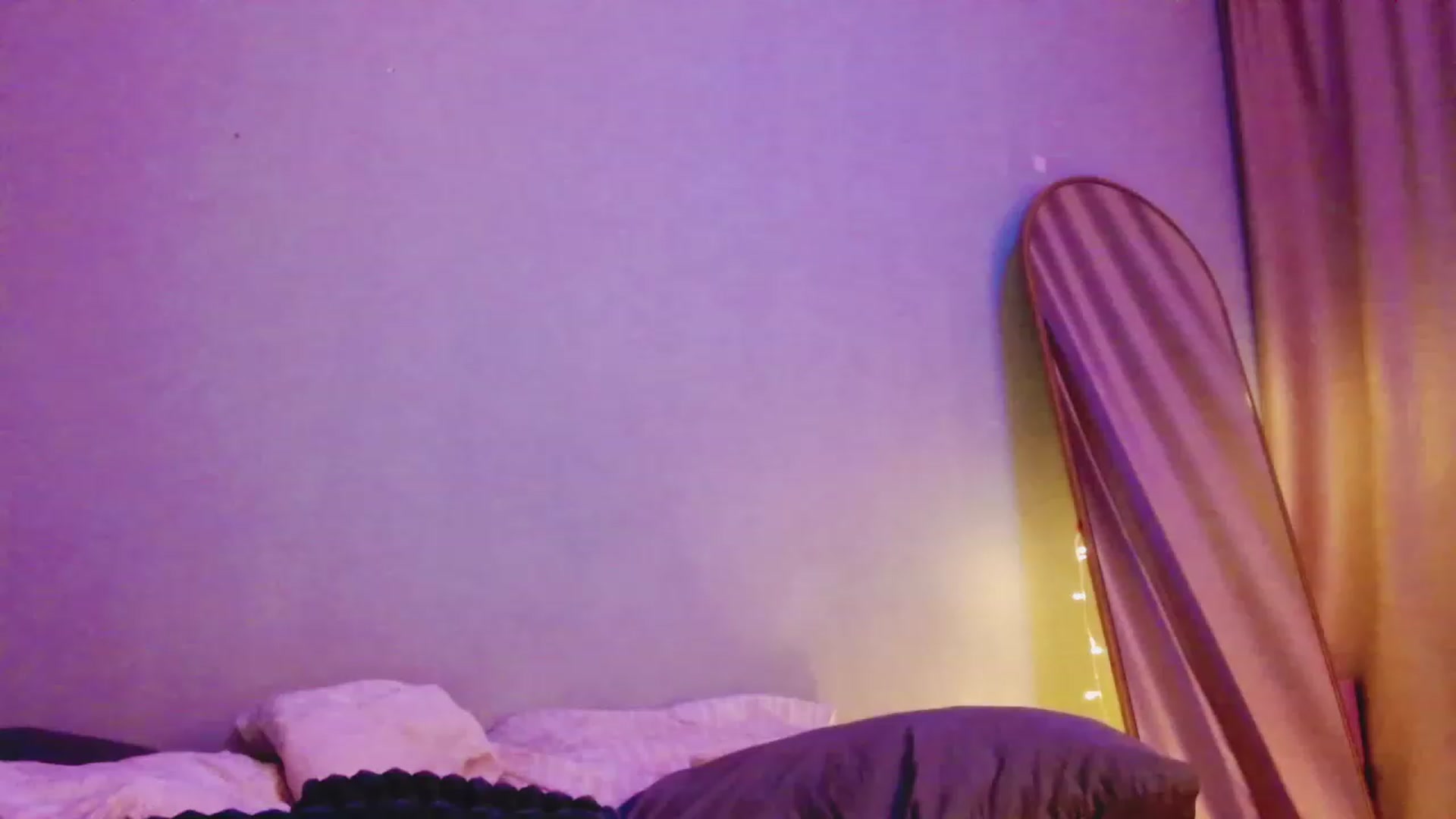 Gallery image thumbnail from Sk8Gurl420's myfreecams stream on, 04/09/2023, 18:13 image 8 of 20