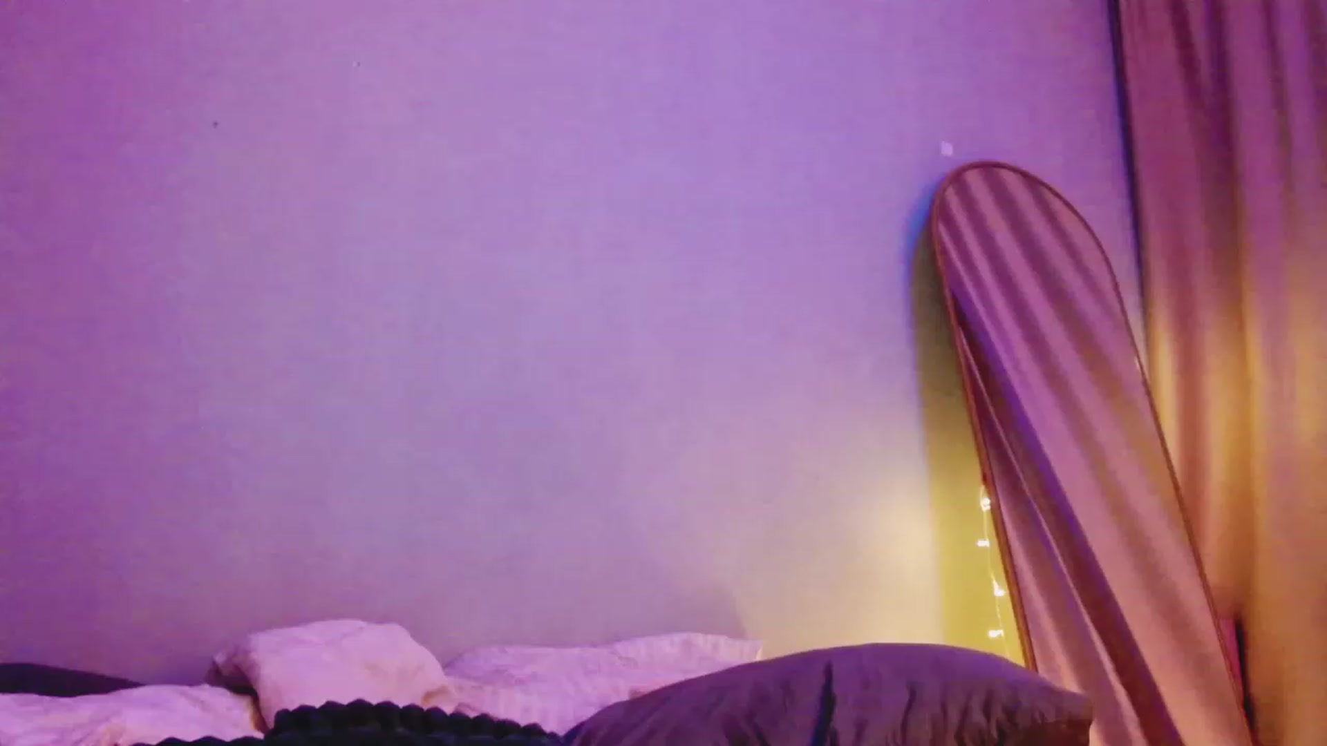 Gallery image thumbnail from Sk8Gurl420's myfreecams stream on, 04/09/2023, 18:13 image 12 of 20
