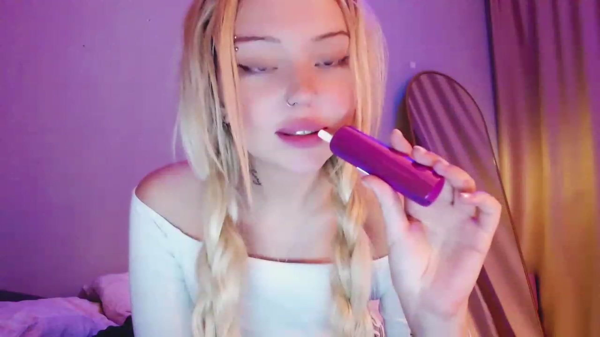 Gallery image thumbnail from Sk8Gurl420's myfreecams stream on, 04/09/2023, 19:15 image 7 of 20