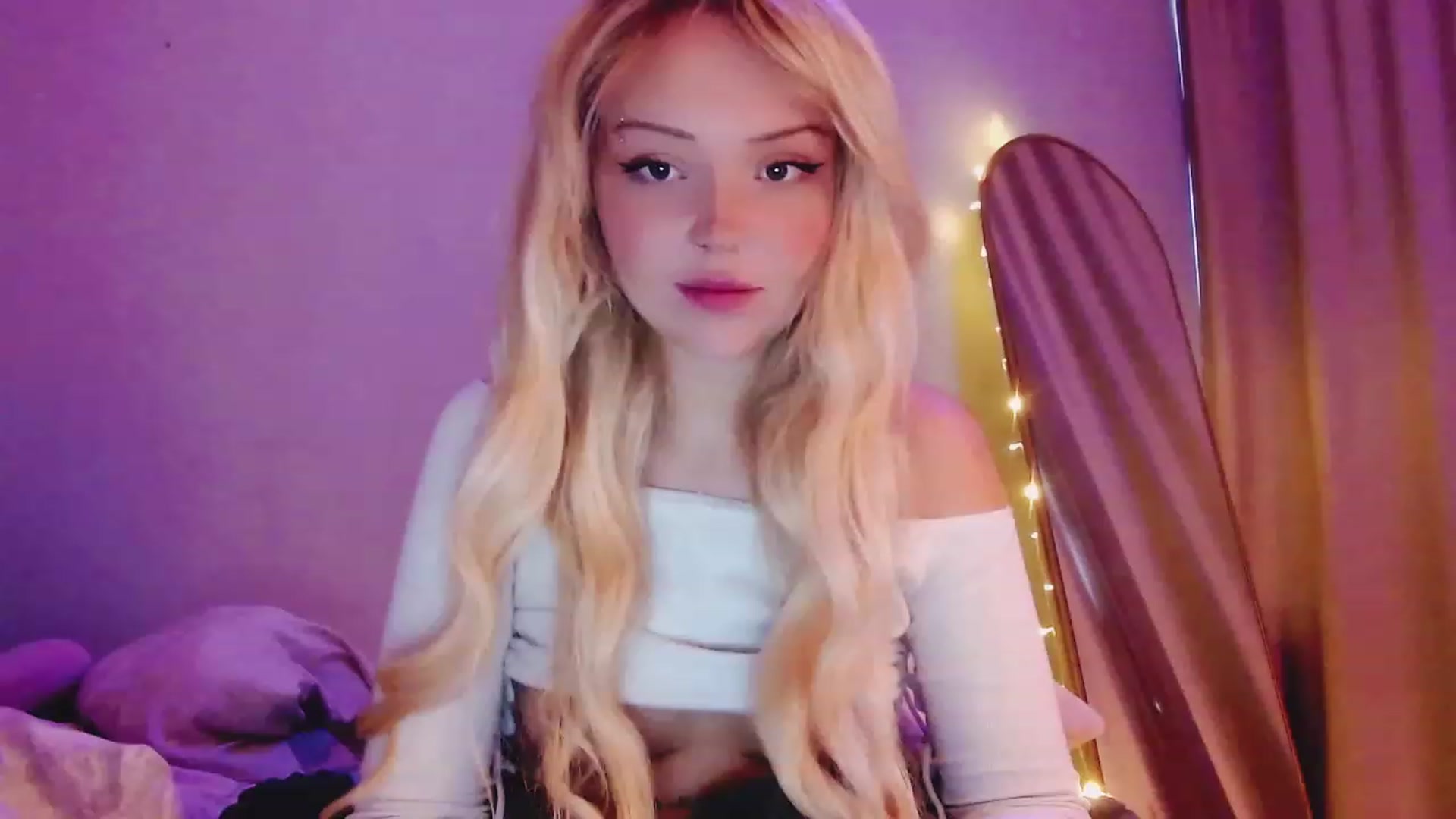 Gallery image thumbnail from Sk8Gurl420's myfreecams stream on, 04/10/2023, 14:38 image 3 of 20