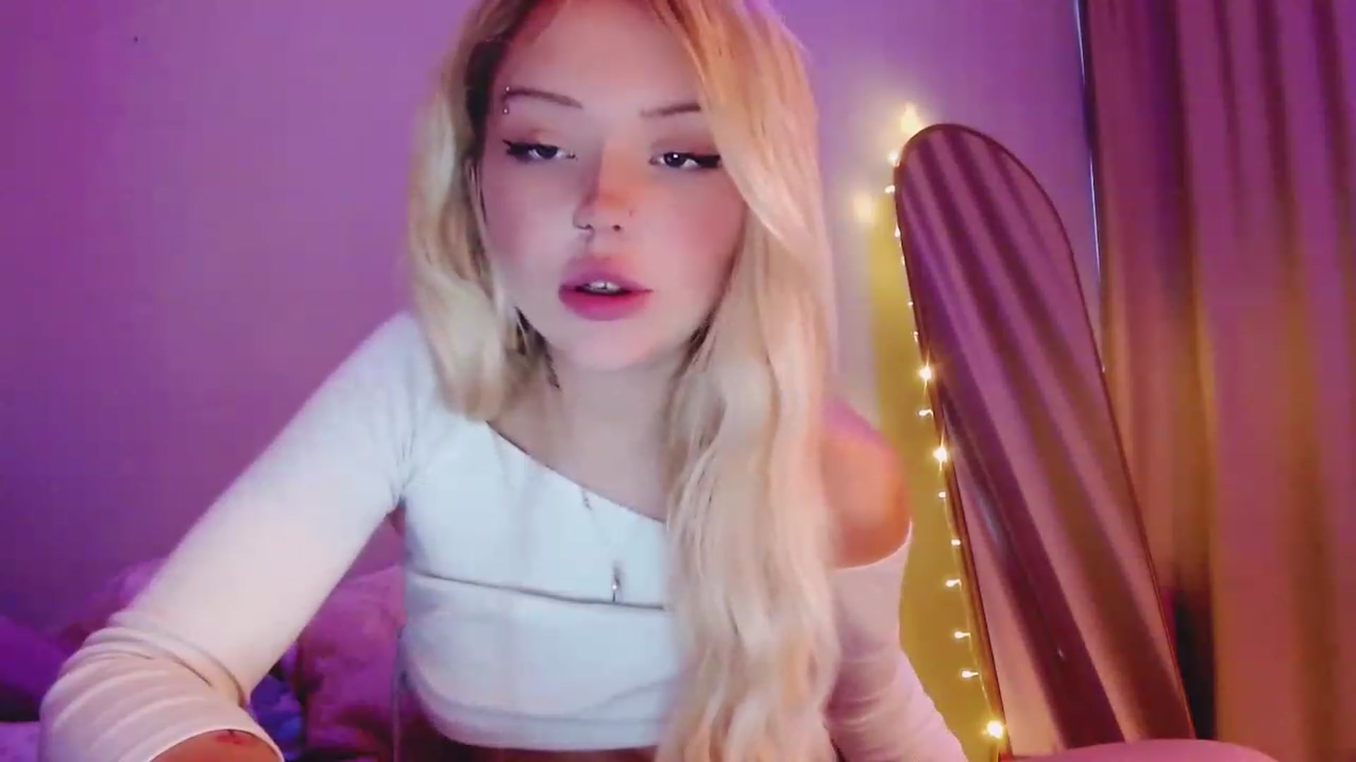 Gallery image thumbnail from Sk8Gurl420's myfreecams stream on, 04/10/2023, 15:04 image 12 of 20