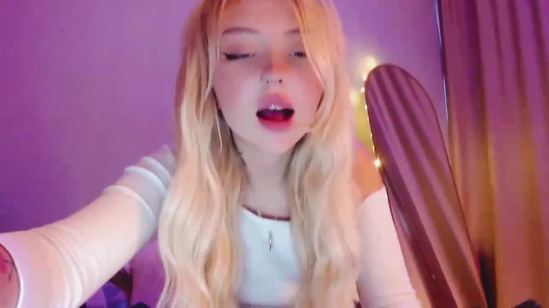 Gallery image thumbnail from Sk8Gurl420's myfreecams stream on, 04/10/2023, 15:04 image 6 of 20