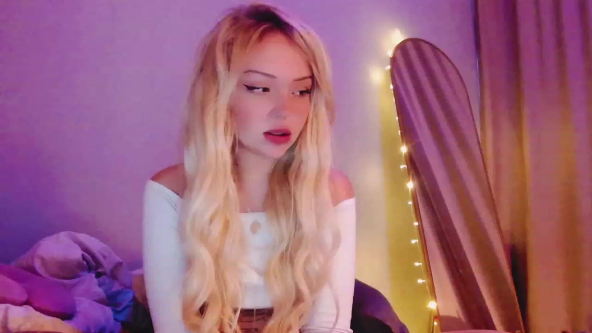 Gallery image thumbnail from Sk8Gurl420's myfreecams stream on, 04/10/2023, 15:53 image 17 of 20