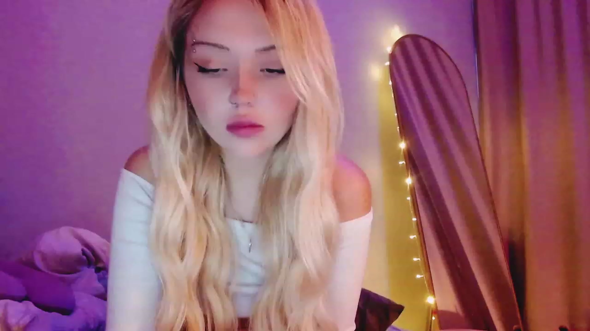 Gallery image thumbnail from Sk8Gurl420's myfreecams stream on, 04/10/2023, 15:53 image 15 of 20