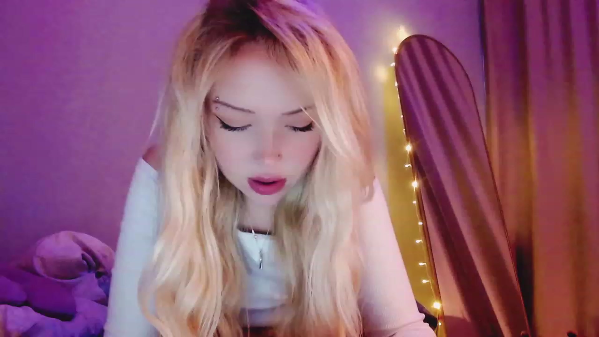 Gallery image thumbnail from Sk8Gurl420's myfreecams stream on, 04/10/2023, 15:53 image 19 of 20