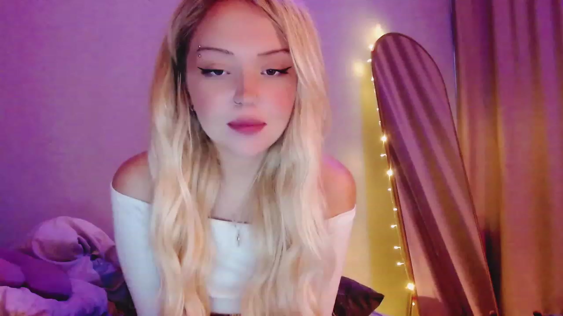Gallery image thumbnail from Sk8Gurl420's myfreecams stream on, 04/10/2023, 15:53 image 16 of 20