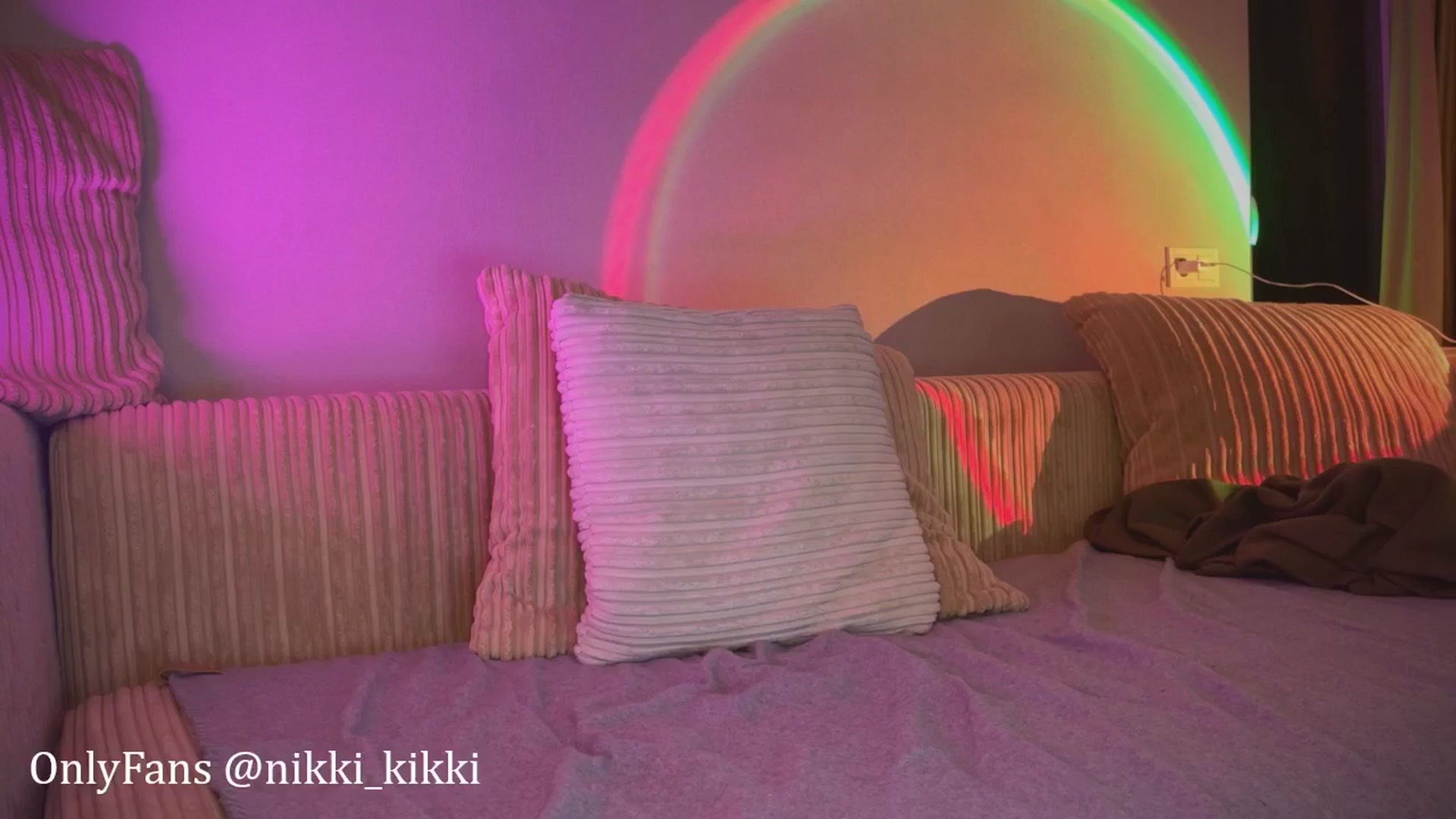 Gallery image thumbnail from Sk8Gurl420's myfreecams stream on, 03/22/2025, 20:03 image 15 of 20