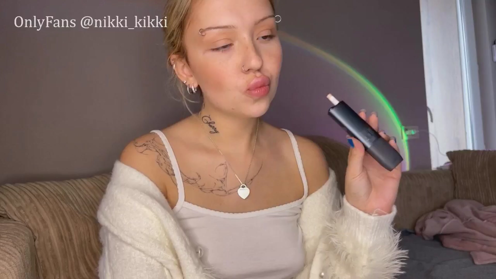 Gallery image thumbnail from Sk8Gurl420's myfreecams stream on, 04/21/2025, 14:10 image 8 of 20
