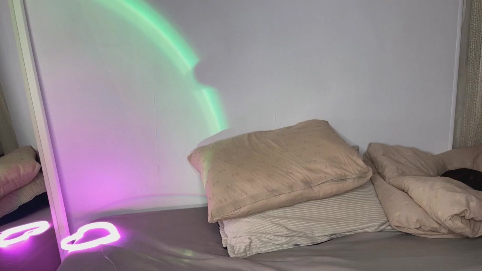 Gallery image thumbnail from Sk8Gurl420's myfreecams stream on, 04/30/2025, 16:01 image 8 of 20
