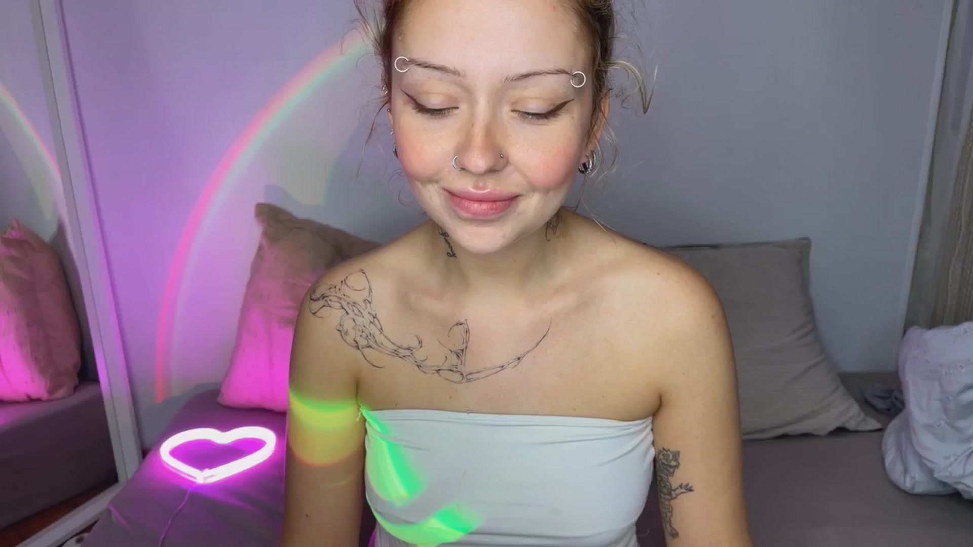 Gallery image thumbnail from Sk8Gurl420's myfreecams stream on, 05/04/2025, 17:47 image 11 of 20