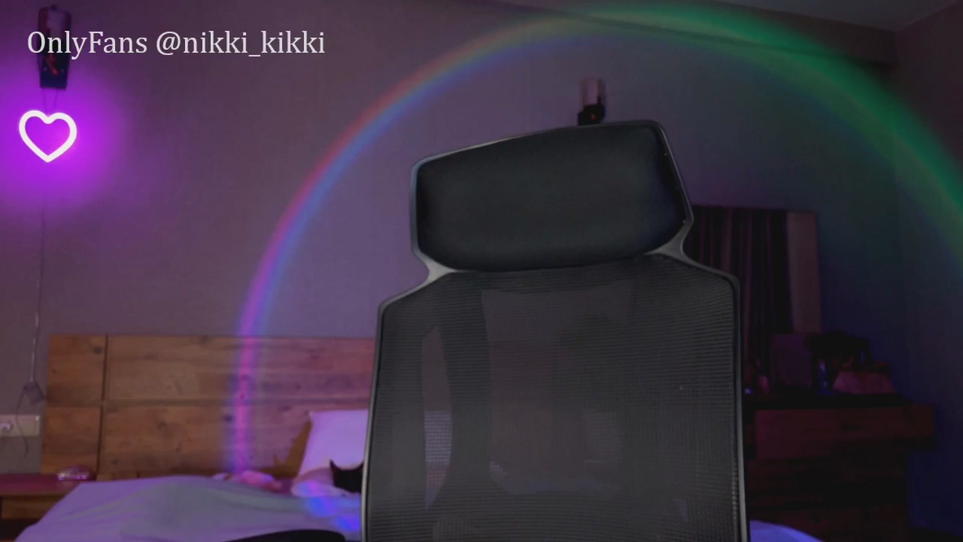 Gallery image thumbnail from Sk8Gurl420's myfreecams stream on, 06/05/2025, 18:29 image 14 of 20
