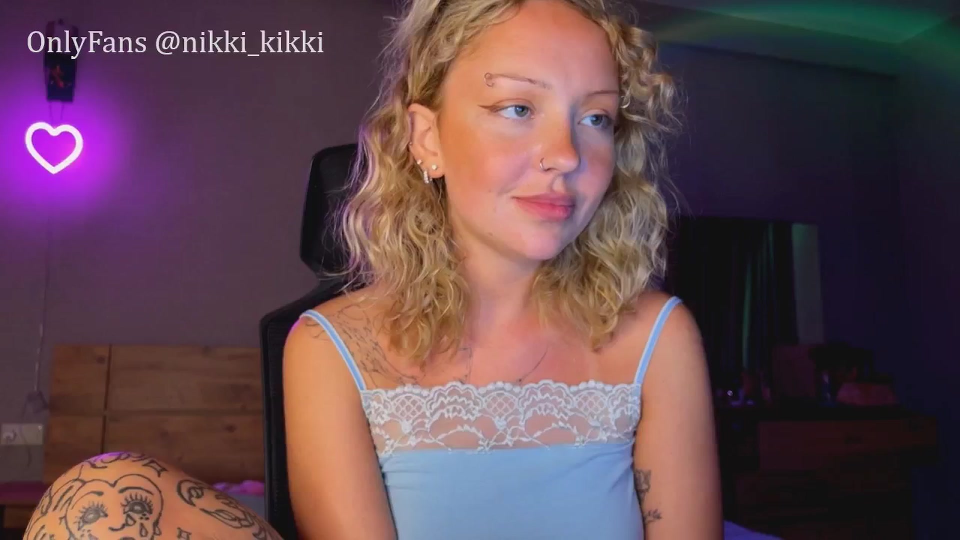Gallery image thumbnail from Sk8Gurl420's myfreecams stream on, 06/05/2025, 18:29 image 8 of 20